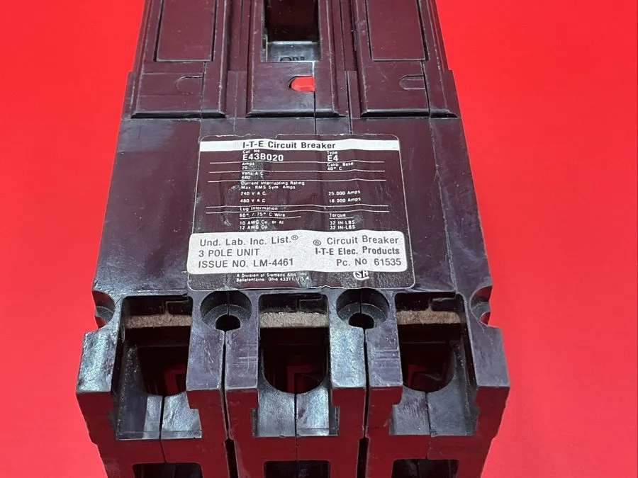 Автоматический выключатель Siemens ITE E43B020 20AMP 480V 3P Molded Case Circuit — фото лота 1