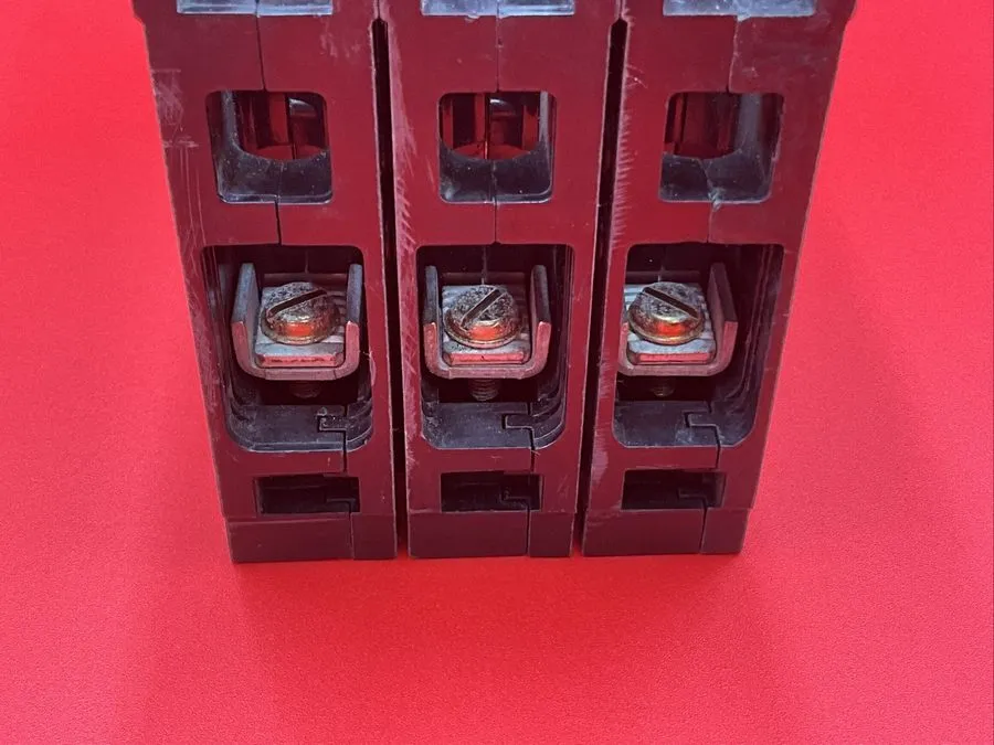 Автоматический выключатель Siemens ITE E43B020 20AMP 480V 3P Molded Case Circuit — фото лота 2