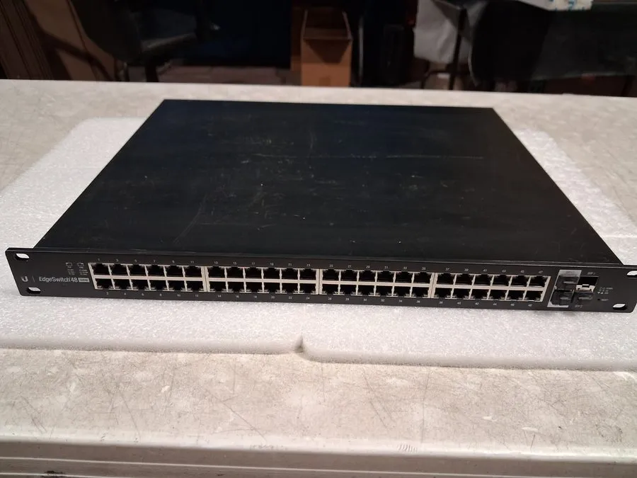 Коммутатор Ubiquiti ES-48-500W Edgeswitch 48-Ports PoE GigaBit Ethernet 1U Switc