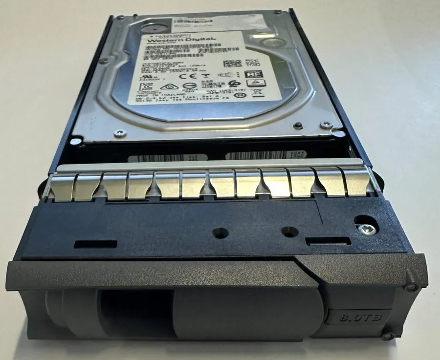 Дисковая полка X318_WVELE08TA07 Netapp 8TB 7200 RPM SAS 3.5" HDD для DS4246 24 b