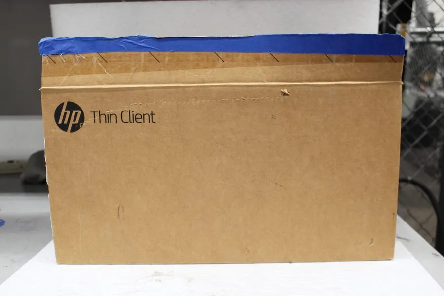 Тонкий клиент HP t740 Thin Client Desktop SFF AMD V1756B 16GB DDR4 32GB SSD Thin