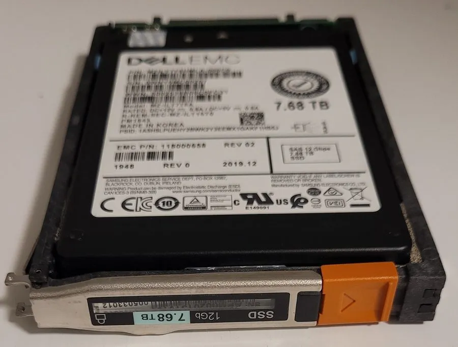 SSD-накопитель Dell RVYD5 7.68TB 12G SAS RI Intensive 2.5" SFF Enterprise SSD MZ — фото лота 2