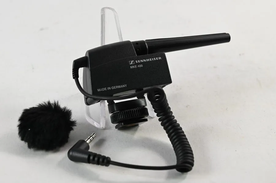 Микрофон Sennheiser MKE 400 Compact Video Camera Shotgun Microphone MKE400