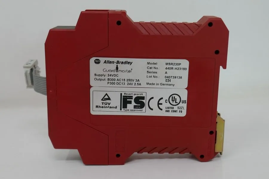 Реле безопасности Allen Bradley 440R-H23180 /B MSR230P Safety Relay 24VDC 2W 3A