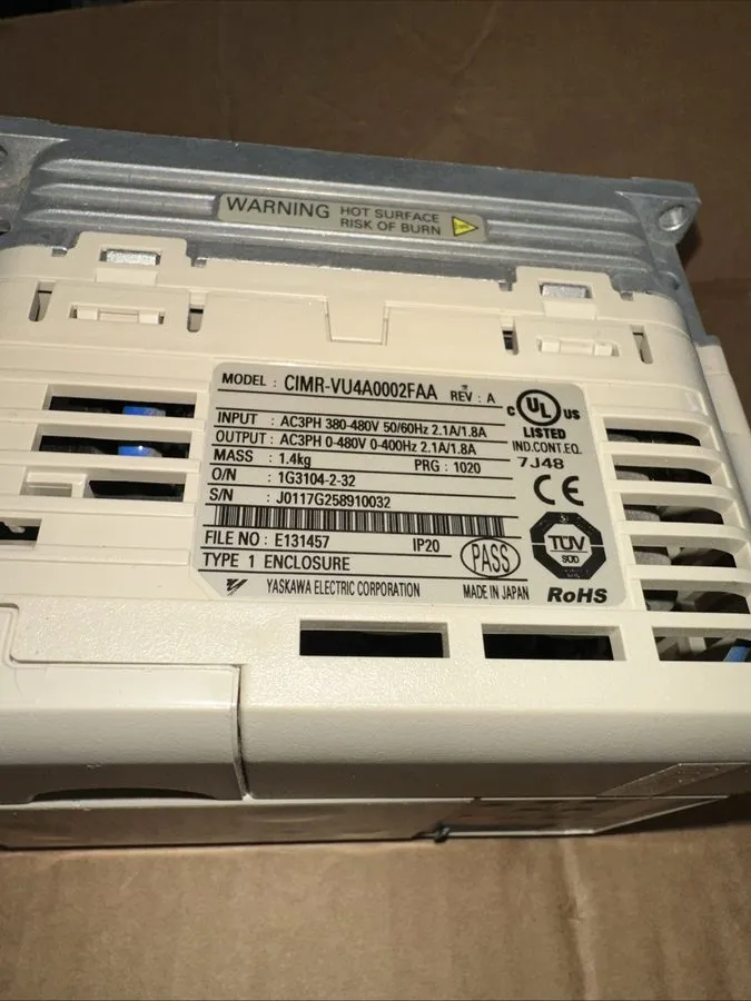 Частотный преобразователь Yaskawa V1000 VFD CIMR-VU4A0004FAA 480VAC 4.1A Inverte