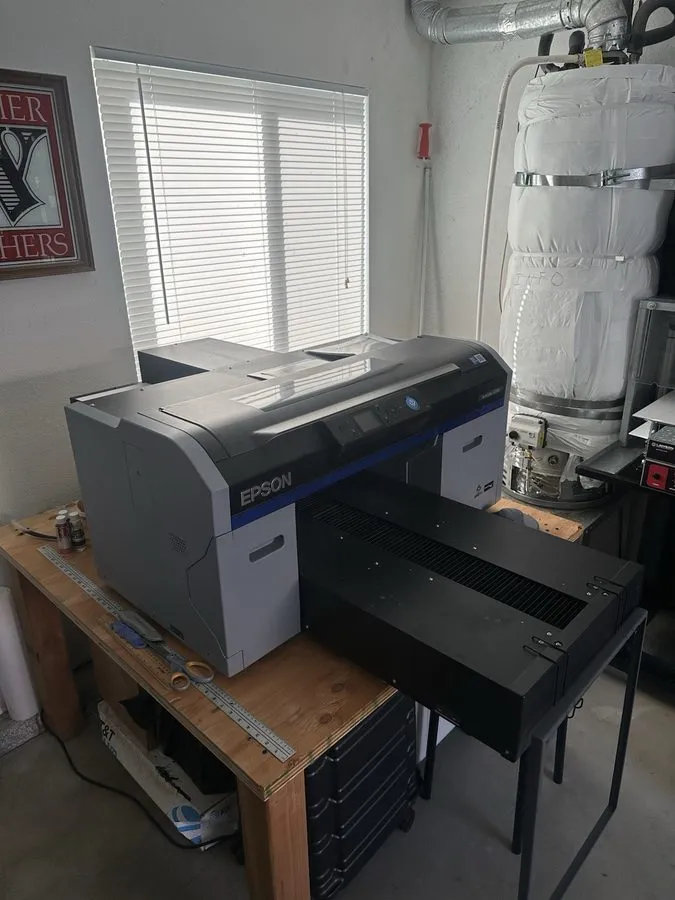 Принтер Epson F2100 DTG Printer W/ Small, Medium, Large Platters Included