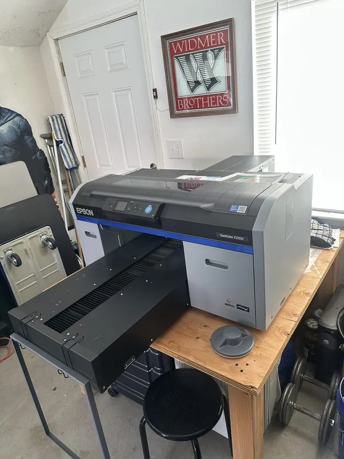 Принтер Epson F2100 DTG Printer W/ Small, Medium, Large Platters Included — фото лота 2