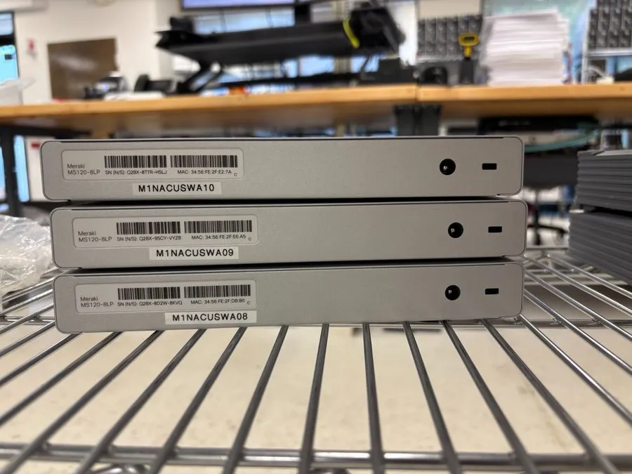 Коммутатор Network Equipment Lot 3 Meraki MS120-8LP Unclaimed, PA-820, Juniper E