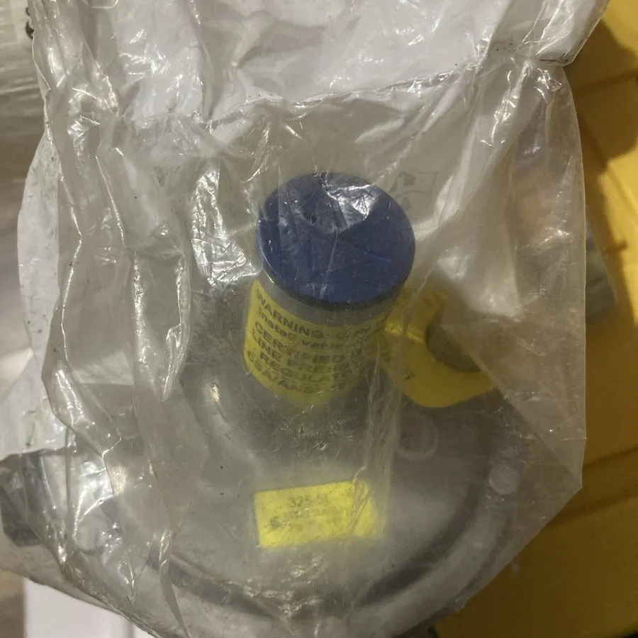 Трубопроводная арматура Maxitrol 325-5L Gas Pressure Regulator 3/4" IPS Model 32
