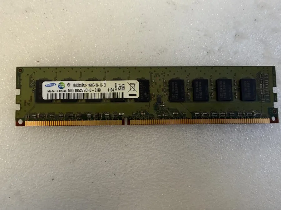 Модуль памяти Samsung 4GB DDR3 RAM PC3-10600E ECC Unbuffered M391B5273CH0-CH9