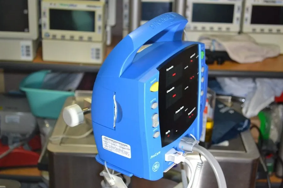 Датчик SpO2 GE Dinamap Procare DPC400N Masimo Temp NIBP w/ Mobile Stand 2019205- — фото лота 3