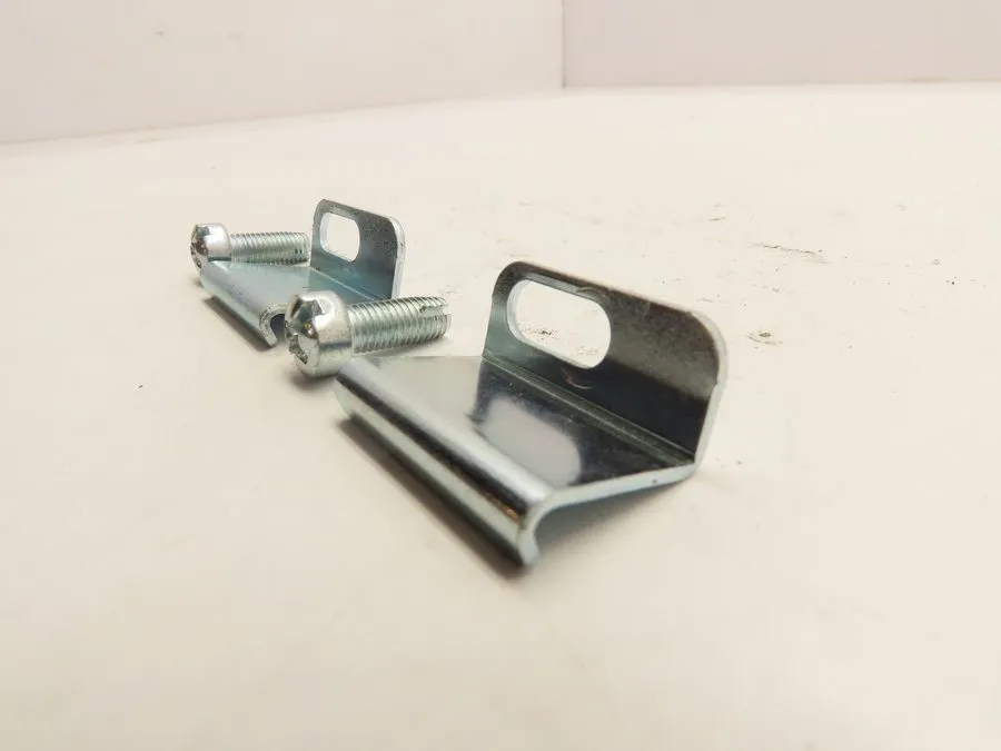 Монтажный шкаф Hoffman AL17 32FF38 Enclosure Lid Clamp Kit Zink Plated Mild Stee — фото лота 2