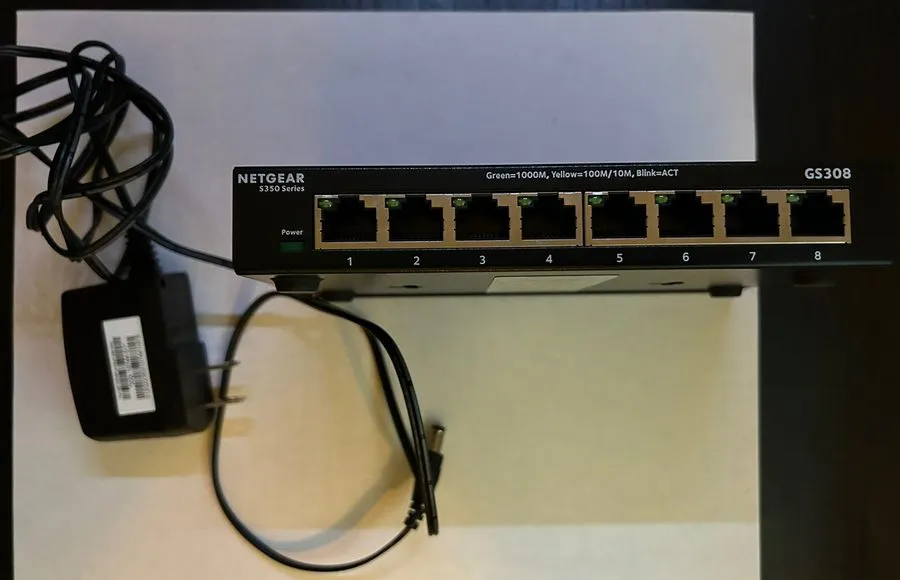 Коммутатор NETGEAR GS308v3 Black 8-Port Gigabit Ethernet Unmanaged Switch