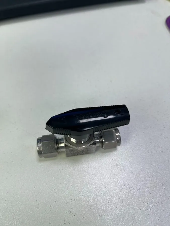 Клапан Swagelok SS-42GS6MM stainless steel ball valve — фото лота 2