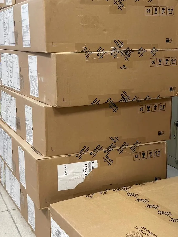 Коммутатор Cisco DS-C9148T-24EK9 32G 48-Port FC switch