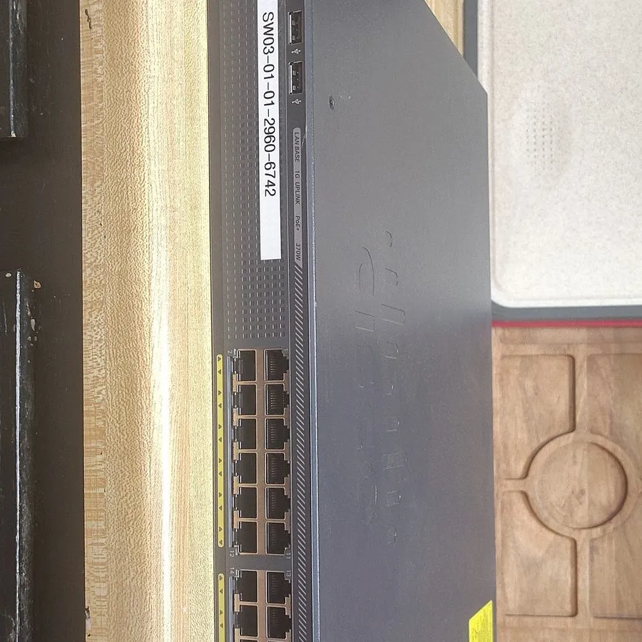 Коммутатор WS-C2960S-24TS-S CISCO Catalyst 2960-S Series 24 Port SI Switch
