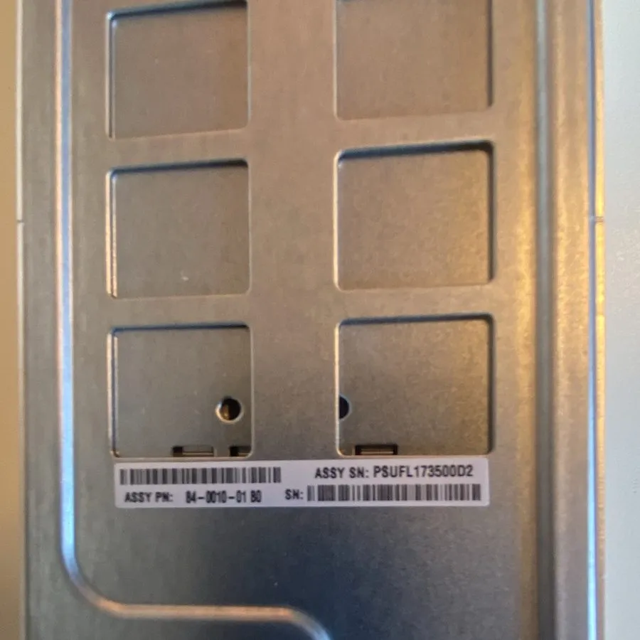 Флеш-массив Flash Array84-0010-01 is a Pure Storage FlashArray power-supply back — фото лота 1