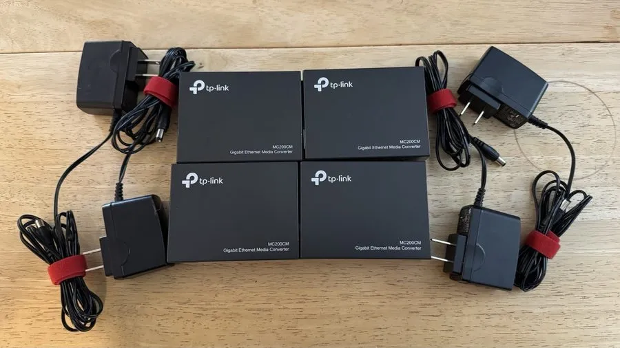 Медиаконвертер TP-Link MC200CM Gigabit RJ45 to Gigabit Multi-Mode SC Fiber Media