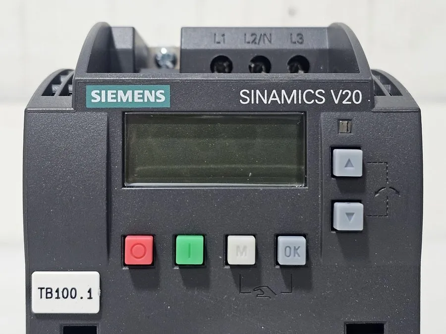 Частотный преобразователь 6SL3210-5BE13-7CV0 SIEMENS SINAMICS V20 INVERTER; 0.37 — фото лота 1
