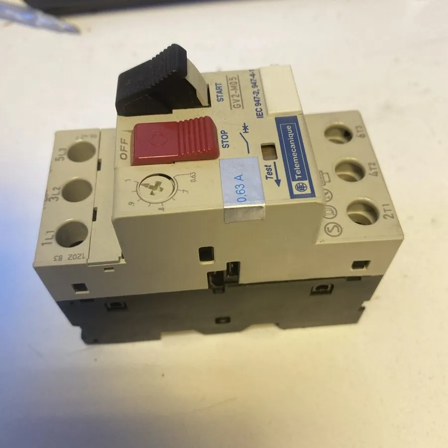 Автоматический выключатель Telemecanique GV2-M05 0.63- 1A 690V Motor Circuit Bre — фото лота 2