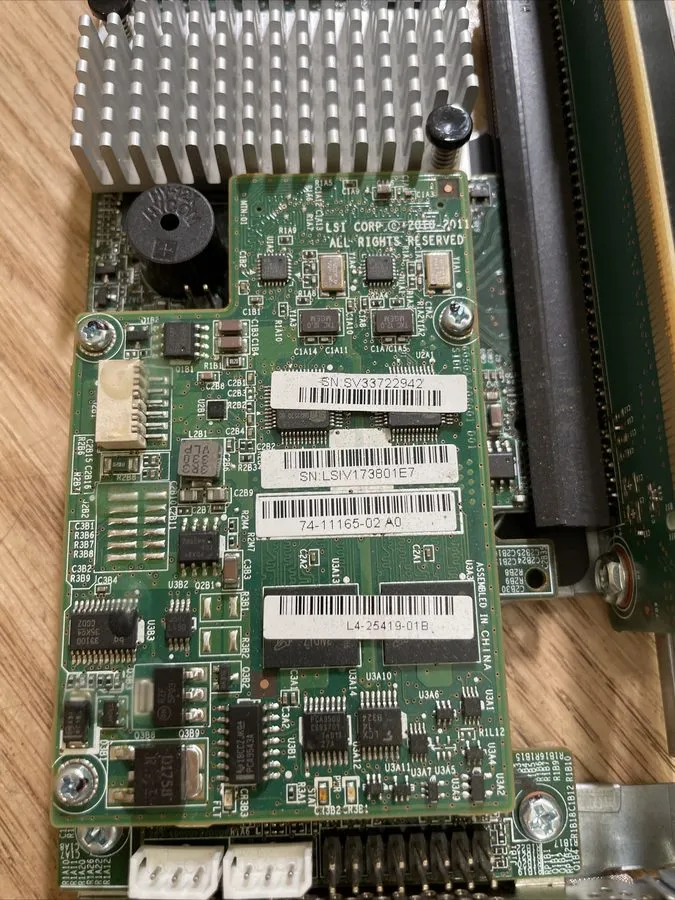 Контроллер UCS-RAID9271CV-8I V05 Cisco MegaRAID 8-Port 6GB/s SAS/SATA Raid Contr
