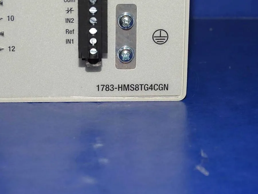 Коммутатор Allen Bradley 1783-HMS8TG4CGN Stratix 5400 12 Port Managed Switch