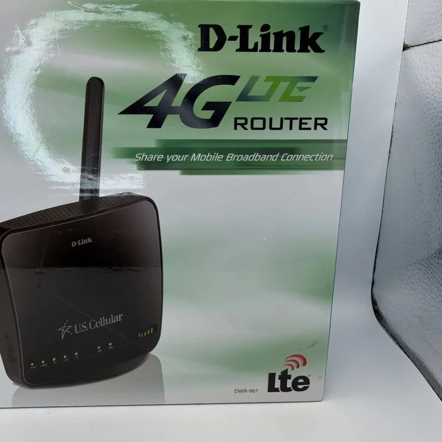 Маршрутизатор D-Link DWR-961 US Cellular 4G LTE Wireless Router AC1200 Complete