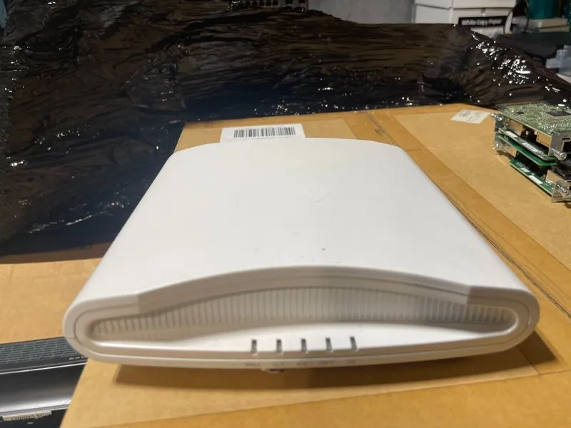 Точка доступа Wi-Fi RUCKUS ZONEFLEX R710 901-R710-US00 802.11AC WAVE 2 WIRELESS 