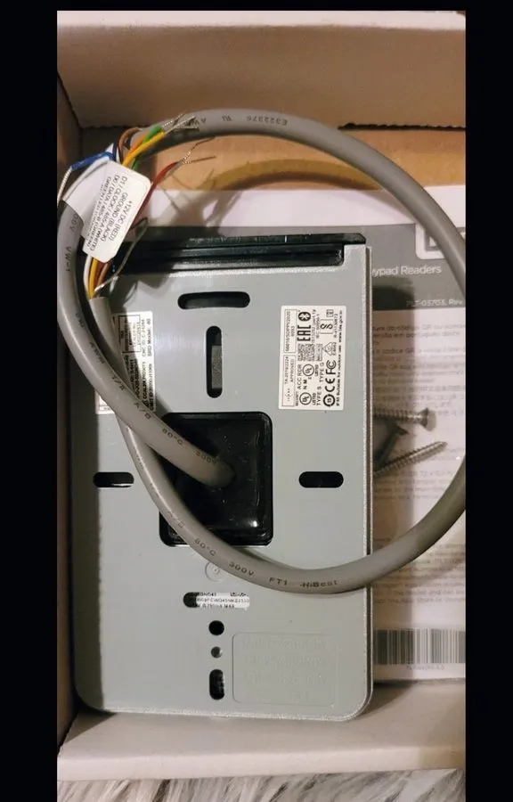 Оборудование видеонаблюдения HID Signo 40 Black er, 40NKS-01-000000, Seos Profil — фото лота 2