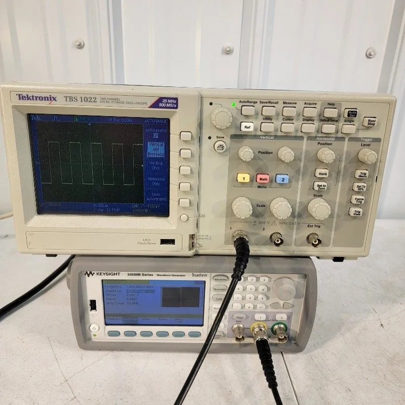 Осциллограф Tektronix TBS1022 Two Channel Digital Storage Oscilloscope 25 MHz 50