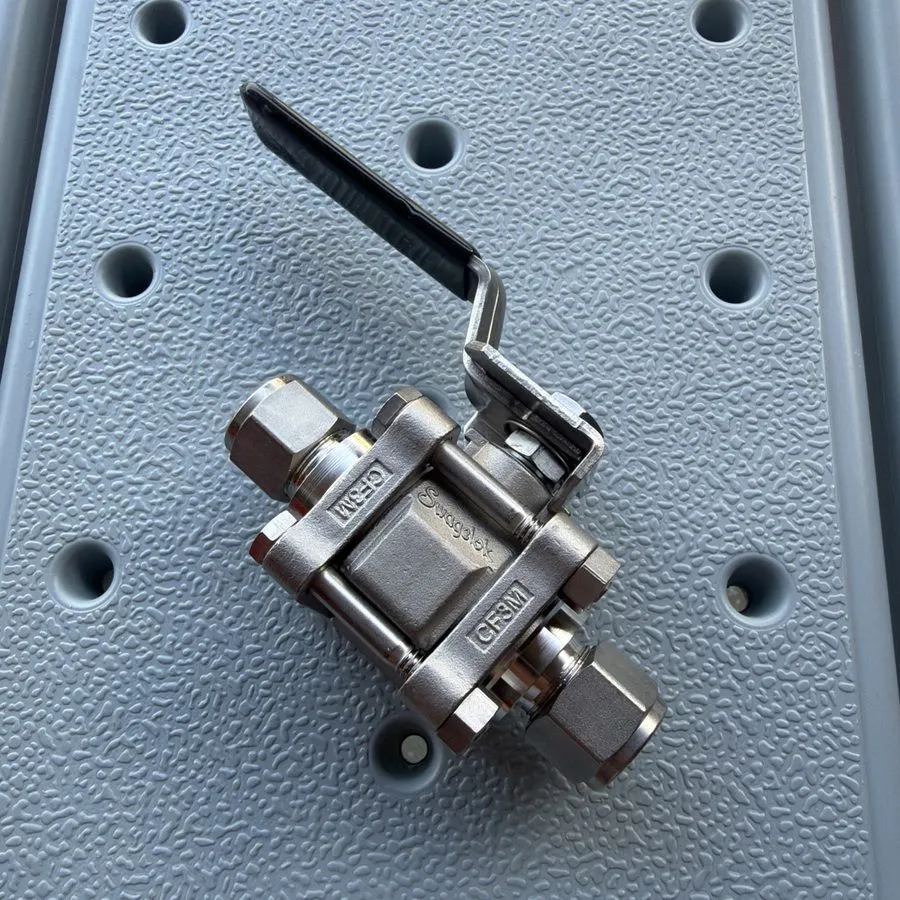 Клапан SWAGELOK SS-63TS8 Stainless Steel 3-Piece 60 Series Ball Valve