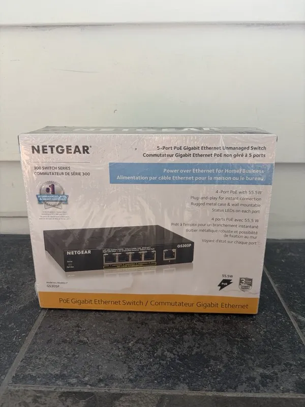 Коммутатор NETGEAR GS305P 5-Port Gigabit Ethernet PoE + Unmanaged Switch (63W)