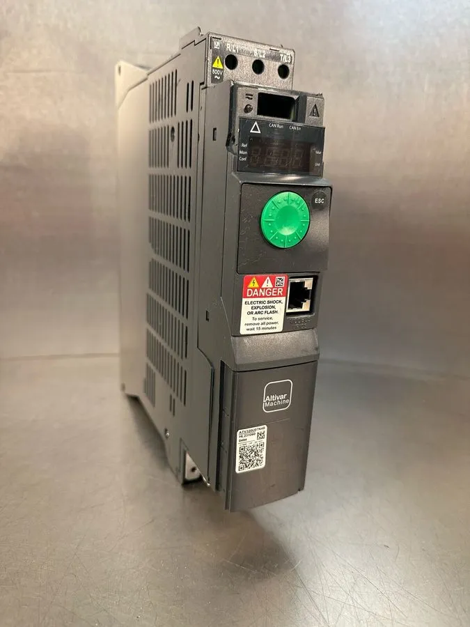 Частотный преобразователь Schneider Electric Altivar 320 AC Drive ATV320U07N4B 0