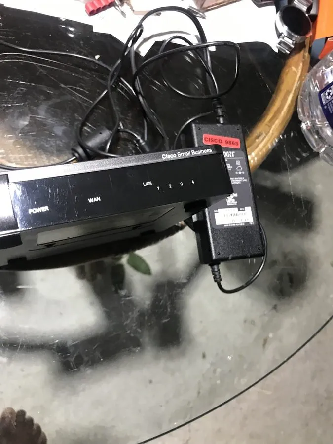 Маршрутизатор Cisco Small Business Single Band RV180 VPN 4 Port Router