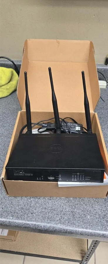 Межсетевой экран SONICWALL TZ300 W APL28-0B5 NETWORK SECURITY FIREWALL APPLIANCE