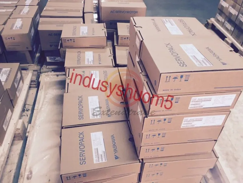 Серводвигатель YASKAWA SERVO MOTOR SGMGV-05D3W-YG14
