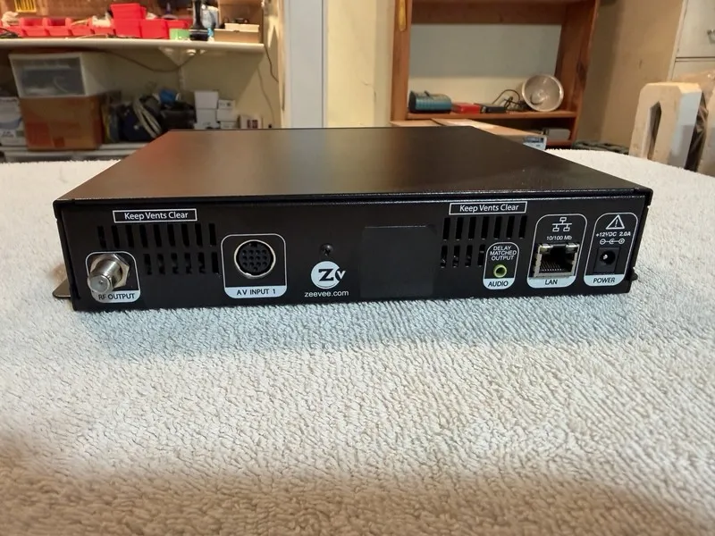 ТВ-модулятор ZeeVee ZvPro610-NA YPrPb VGA Encoder Modulator QAM Out HD Professio — фото лота 2