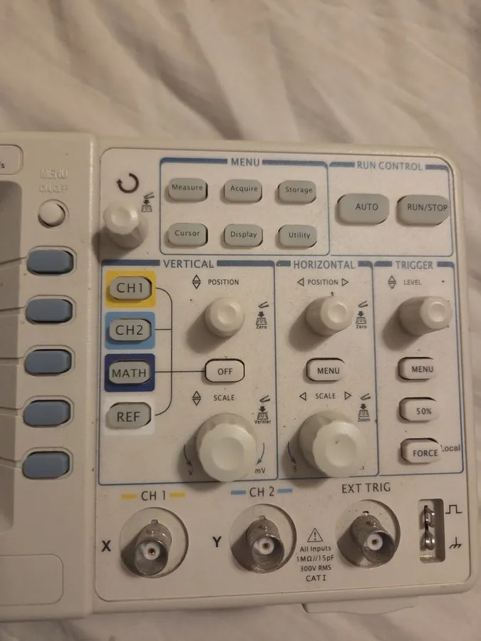 Осциллограф DS1052E 50MHz 1GSa/s 2Ch Digital Oscilloscope