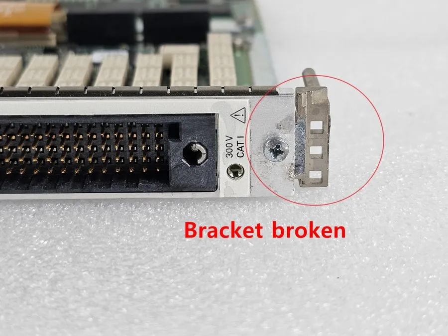 Модуль National Instruments NI PXIe-2527 Multiplexer Switch Module