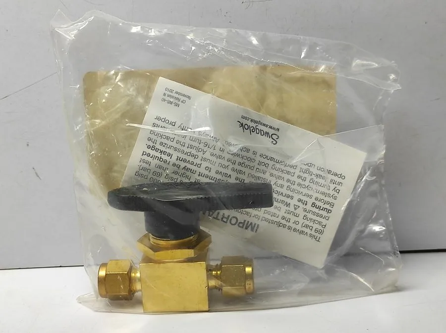Клапан swagelok lever B-43S4 3000 PSI 1/4” LEVER VALVE
