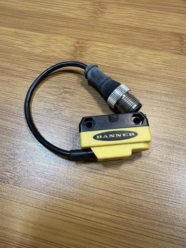 Фотоэлектрический датчик Banner Photoelectric Sensor QS186EBQ5 10-30VDC