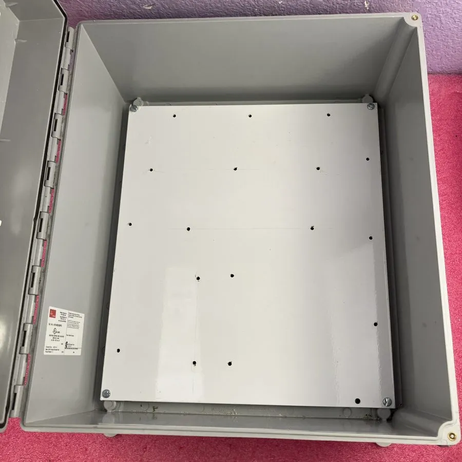 Монтажный шкаф HOFFMAN NEMA 4X FIBERGLASS ENCLOSURE #A16148CHQRFG Weatherproof B — фото лота 2