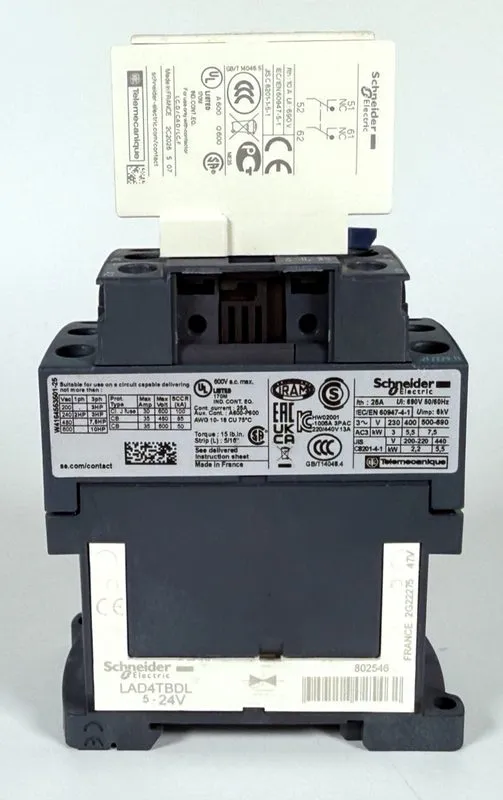 Контактор Schneider LC1D12BD TeSys Deca three-pole contactor, 12A, 24VDC, cULus — фото лота 1