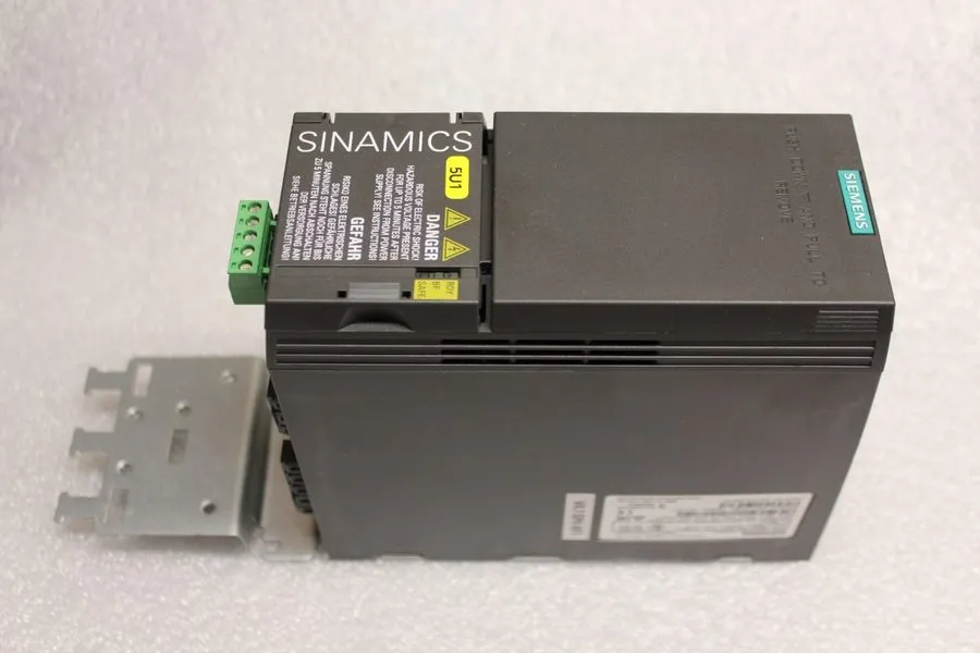 Частотный преобразователь Siemens 6SL3210-1KE12-3AB2 SINAMICS G120C VFD 0.75kW 3