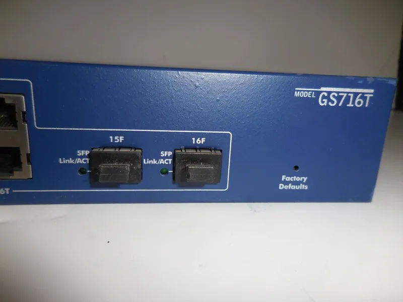 Коммутатор Netgear ProSafe GS716T v2 16-Port Gigabit Smart Ethernet Switch