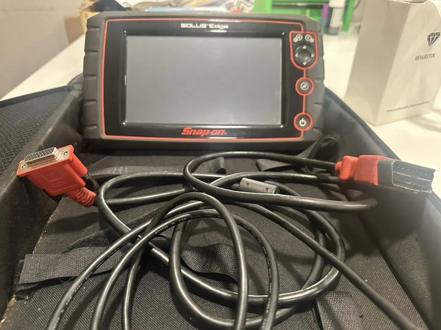 Диагностический сканер Snap-On Solus Edge EESC320 Diagnostic Scanner Code er Sof