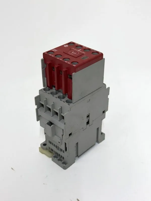 Реле безопасности Allen-Bradley 700S-CF620EJC Ser A Guardmaster Safety Control R