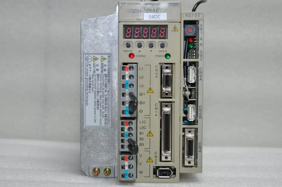 Сервопривод Yaskawa SGDH-08AE Servopack Amplifier 0.8kW 200-230V