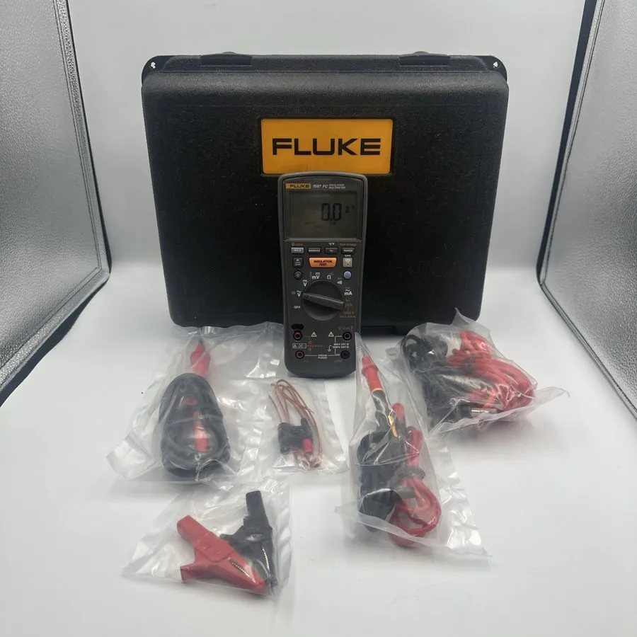 Мультиметр Fluke 1587FC True-RMS Megohmmeter/Insulation Resistance Tester and Mu — фото лота 1