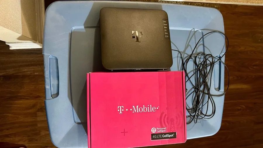 Операторское оборудование Nokia SS2FII AT&T Cell Booster Femtocell Multi-Band SO
